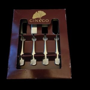 Alsace by Ginkgo 18/10 Stainless Steel 5 3/4" Butter Spreaders.